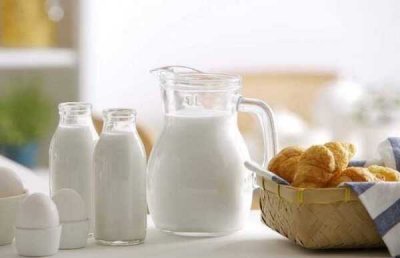 ​世界上最大的牛奶生产国，美国有51000个奶牛场