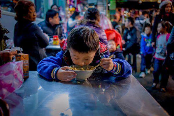 适合夜市摆摊的小吃有哪些（这4种夜市地摊小吃不比烧烤赚的少）(10)